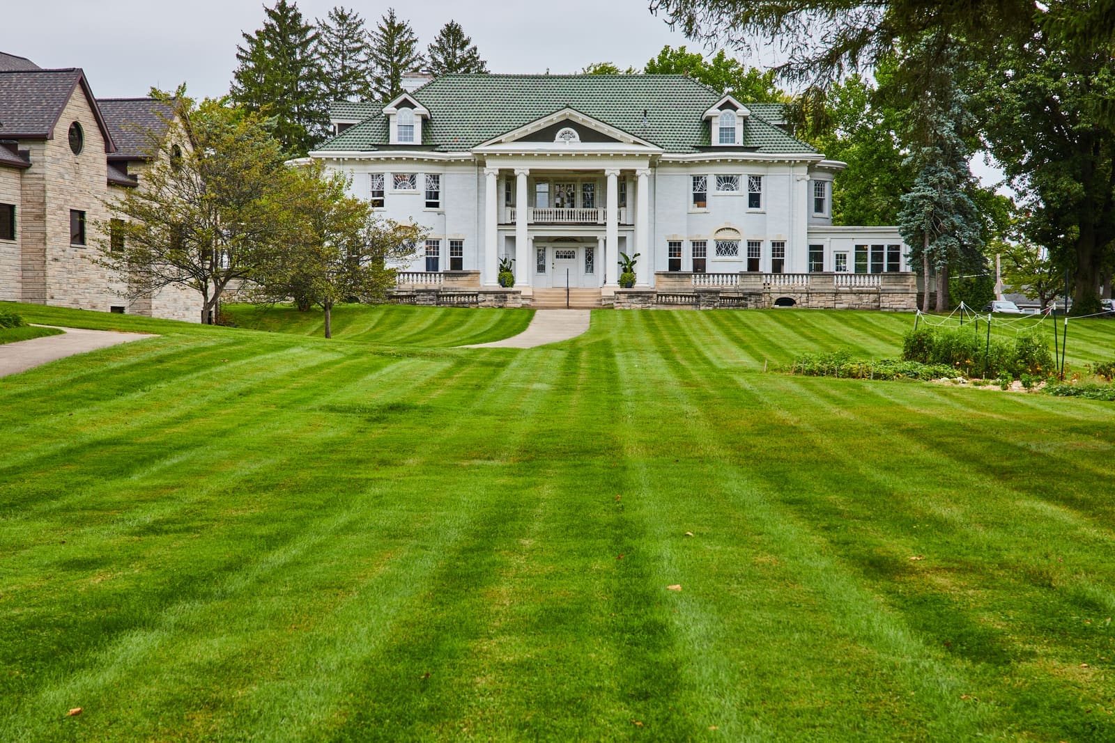 The Benefits of Diversifying Regional Lawn Services